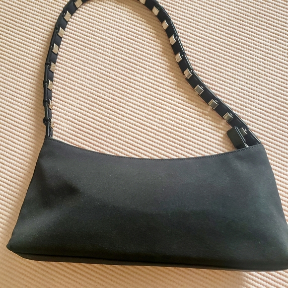 SOLD - Vintage Salvatore Ferragamo Shoulder Baguette Vara Bag with Metal Links - Picture 5 of 13